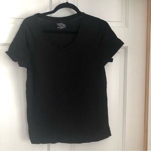 💚 5 for $15! 💚 Cuffed Plain Black Short Sleeve Tee